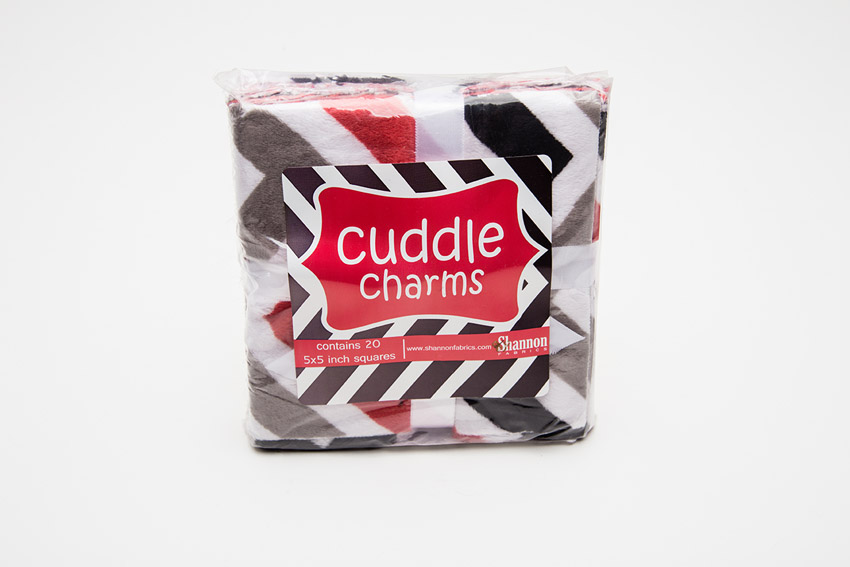 Cuddle® Cakes Monochromatic